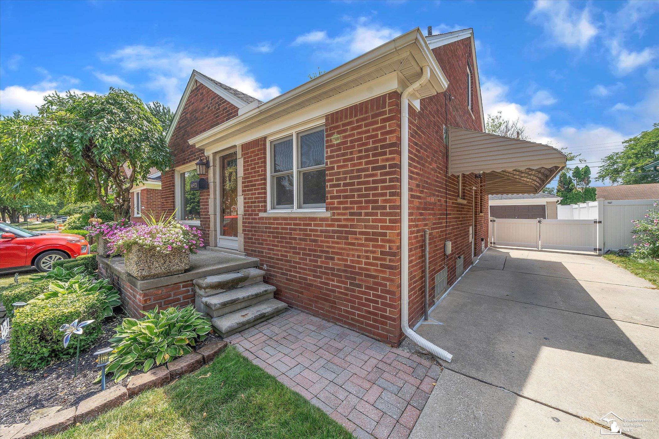 14921 Wick Road Allen Park, MI 48101 - Photo 7 of 41