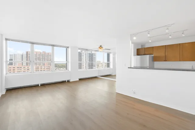 $2,450 | 655 West Irving Park Road, Unit 1114, Chicago, IL 60613