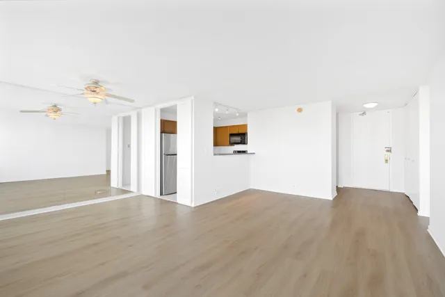 $2,450 | 655 West Irving Park Road, Unit 1114, Chicago, IL 60613