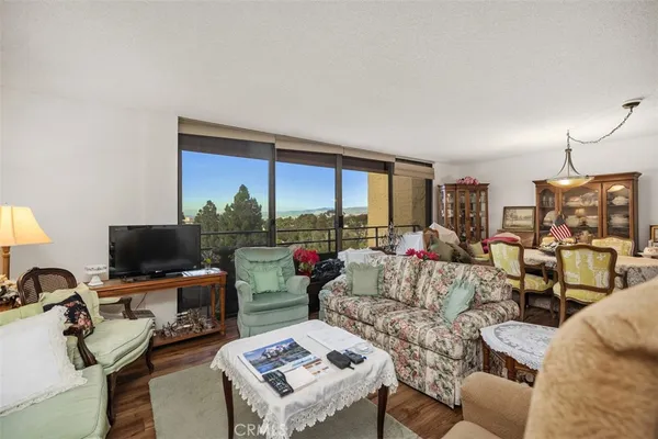 $114,000 | 24055 Paseo Del Lago, Unit 411, Laguna Woods, CA 92637