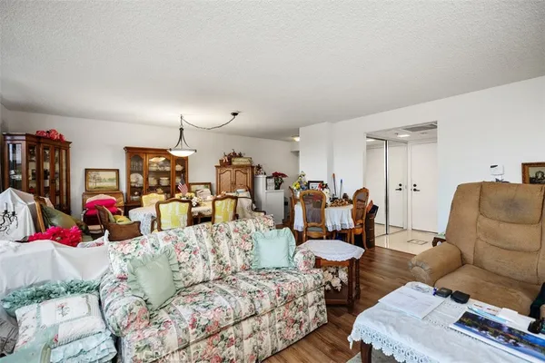 $114,000 | 24055 Paseo Del Lago, Unit 411, Laguna Woods, CA 92637