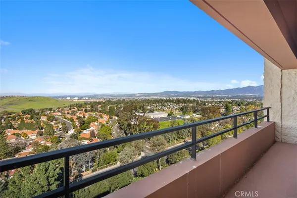 $114,000 | 24055 Paseo Del Lago, Unit 411, Laguna Woods, CA 92637