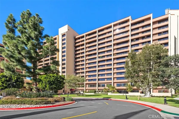 $114,000 | 24055 Paseo Del Lago, Unit 411, Laguna Woods, CA 92637