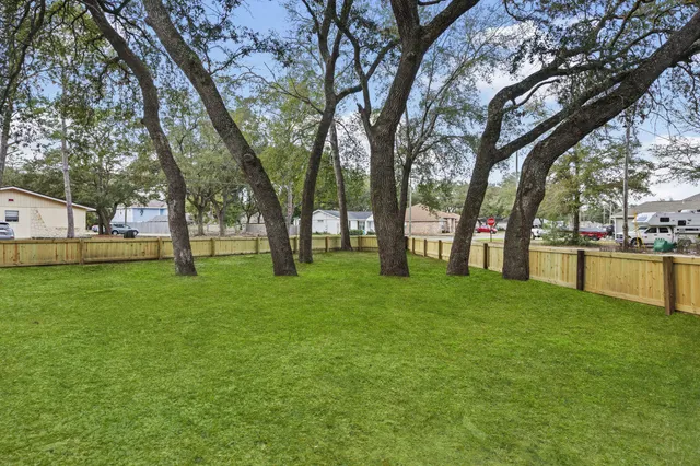 $1,700 | 220 Fir Avenue, Niceville, FL 32578