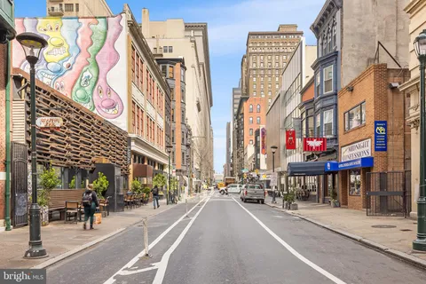 $179,000 | 250 South 13th Street, Unit 8F, Philadelphia, PA 19107