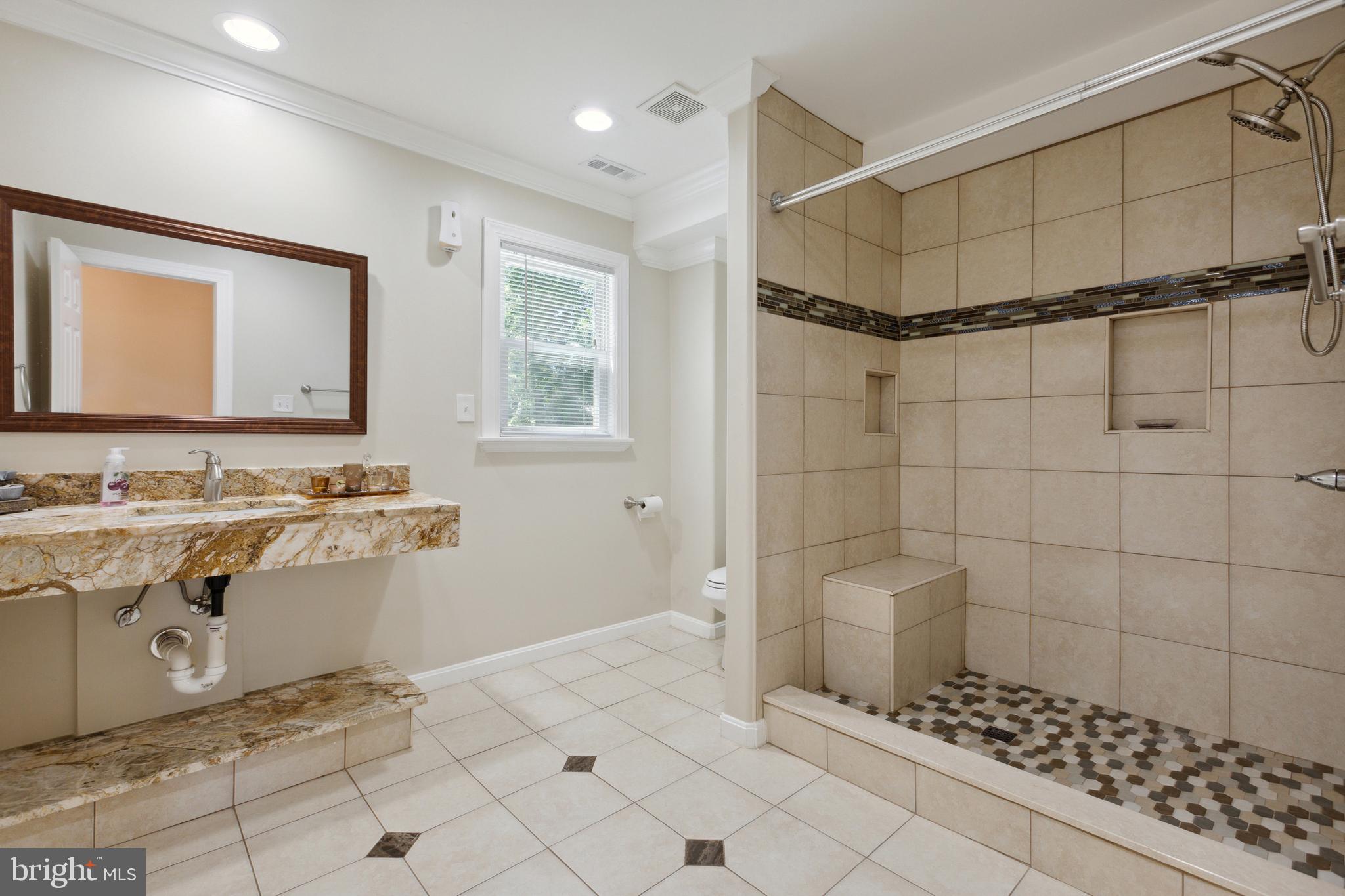 8105 Woodyard Road Clinton, MD 20735 - Photo 17 of 41 First Floor Full Bathroom