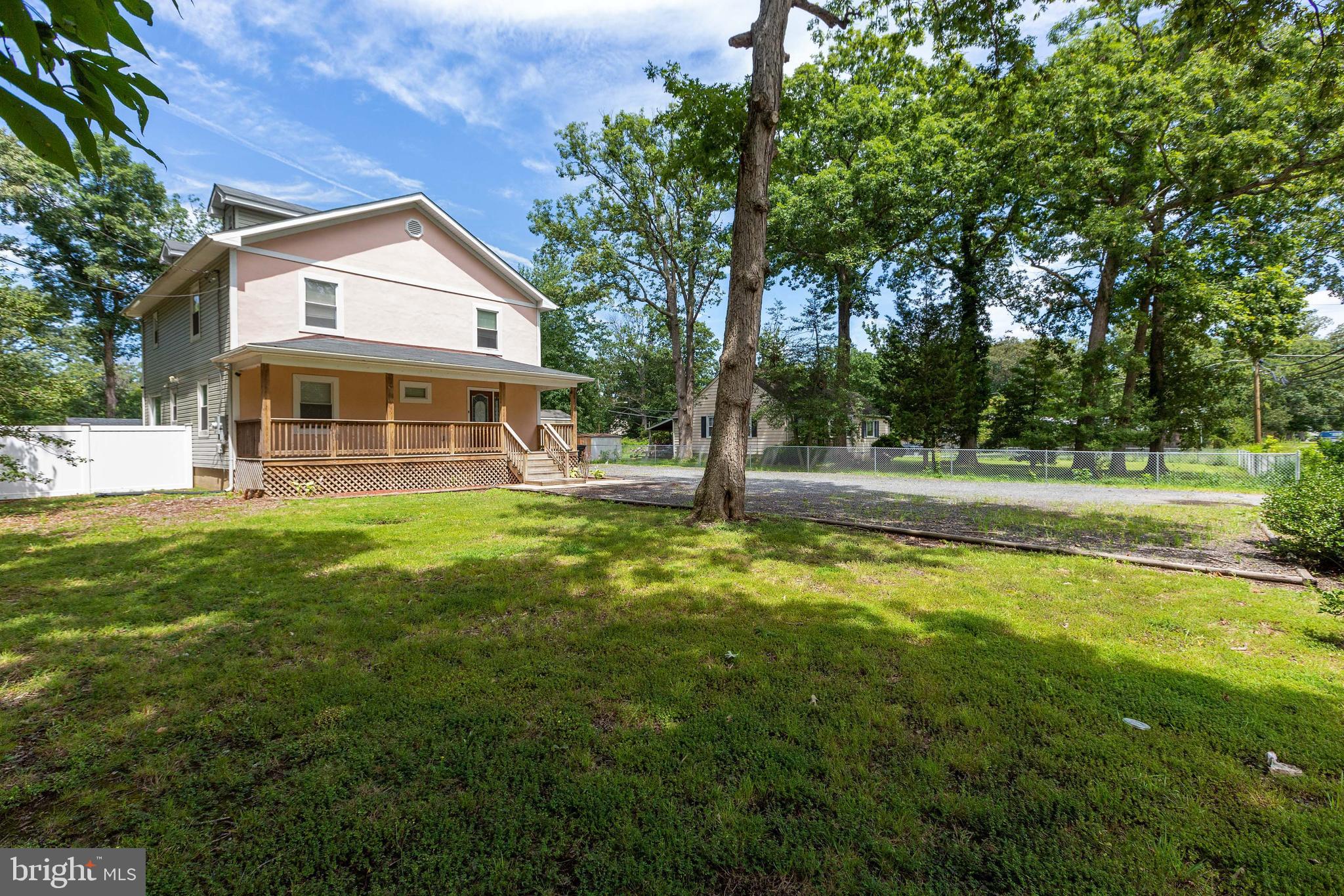 8105 Woodyard Road Clinton, MD 20735 - Photo 2 of 41 Massive Front Yard