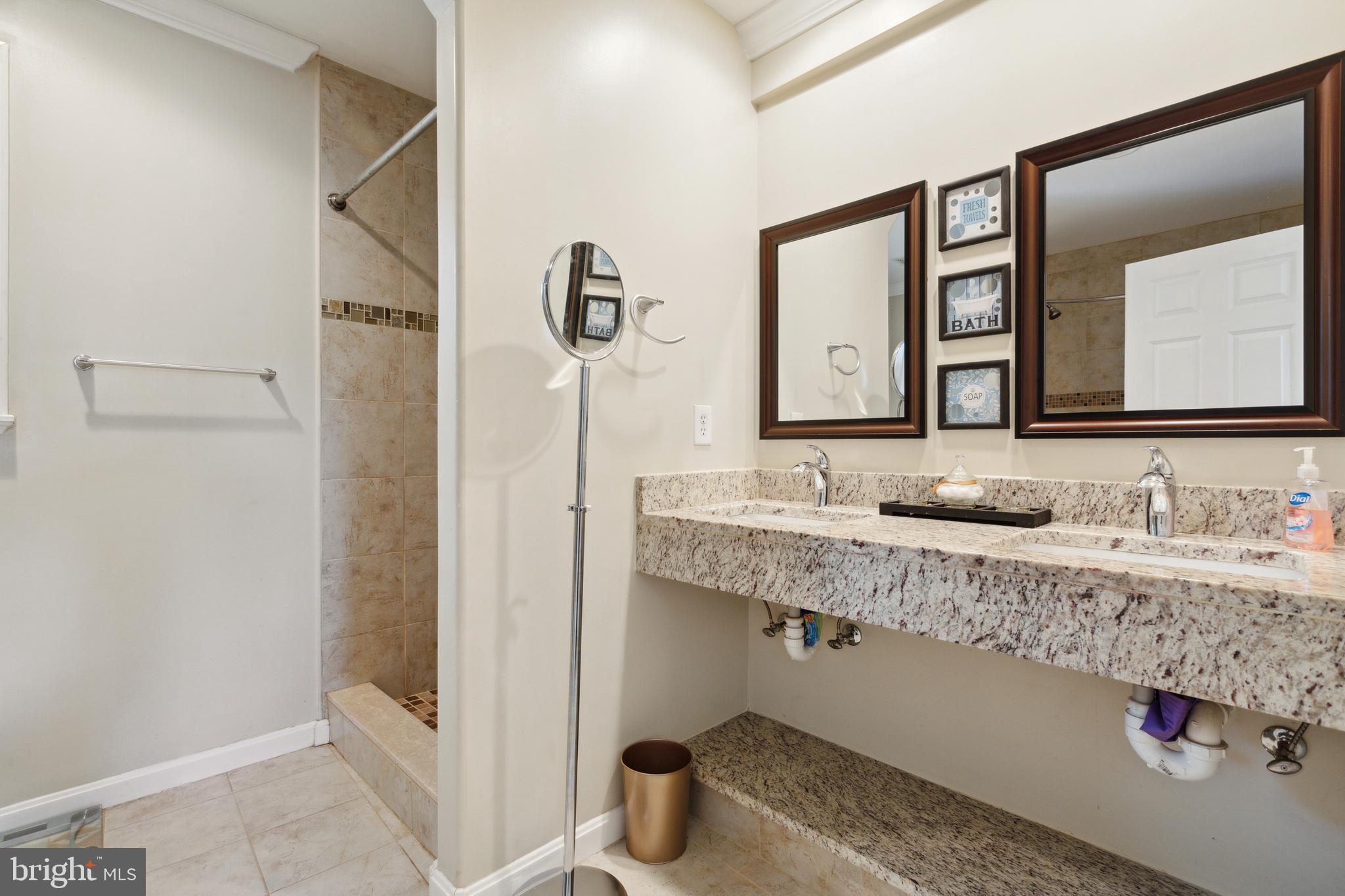 8105 Woodyard Road Clinton, MD 20735 - Photo 25 of 41 Master Bathroom