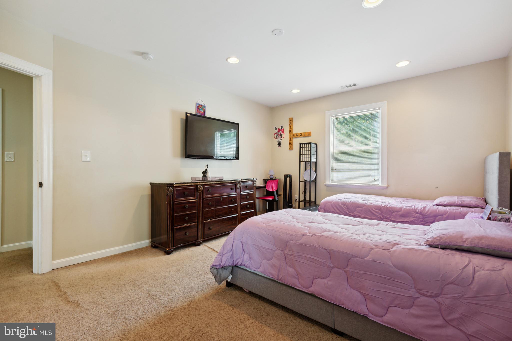 8105 Woodyard Road Clinton, MD 20735 - Photo 29 of 41 2nd Bedroom