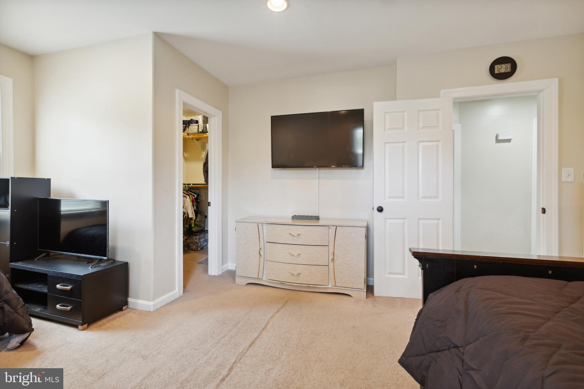 8105 Woodyard Road Clinton, MD 20735 - Photo 35 of 41 3rd Bedroom