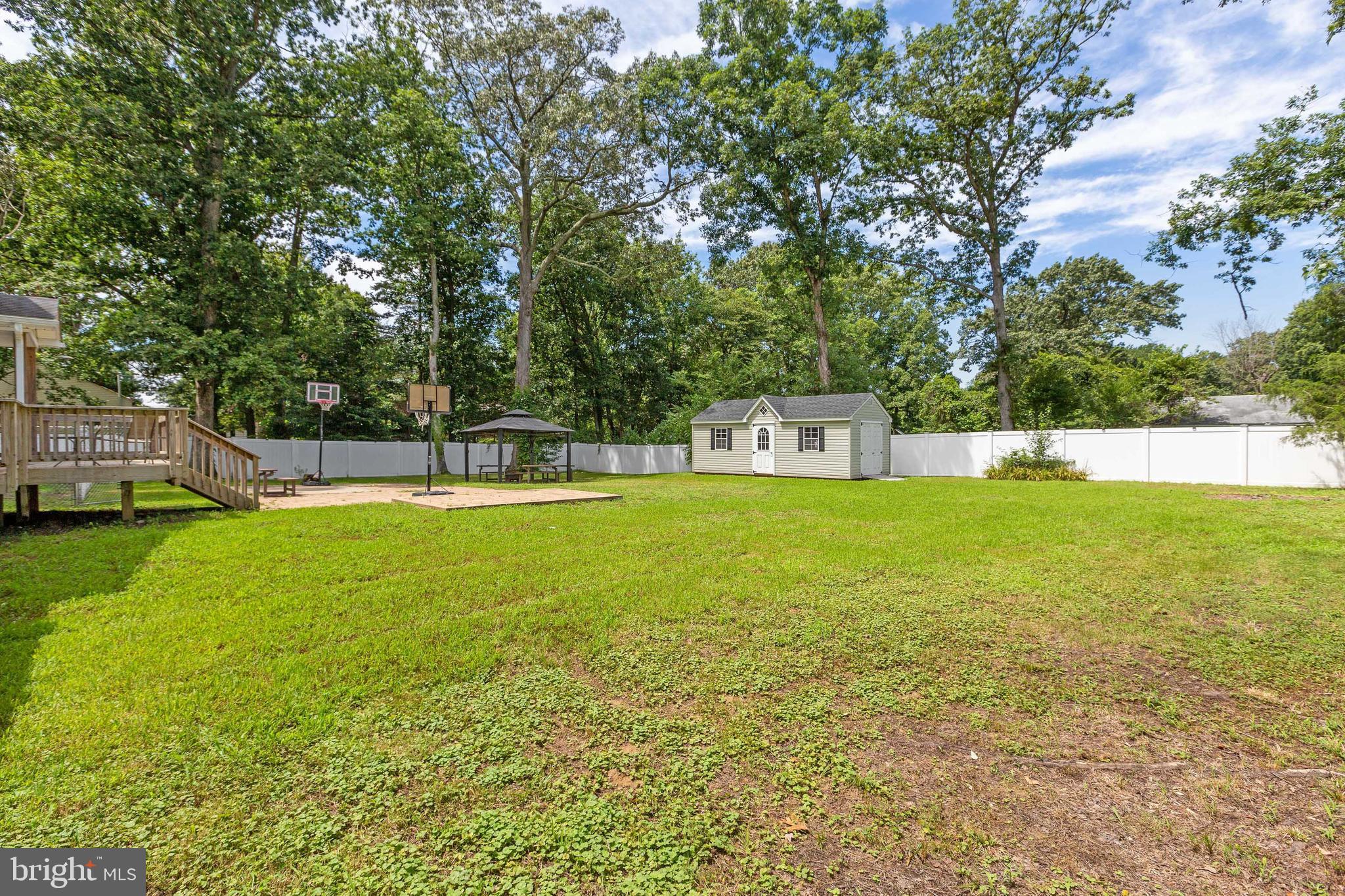 8105 Woodyard Road Clinton, MD 20735 - Photo 41 of 41 Large Backyard