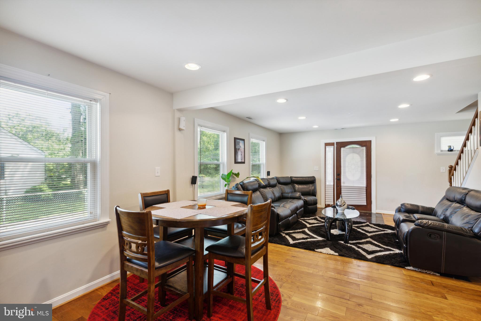 8105 Woodyard Road Clinton, MD 20735 - Photo 9 of 41 Dining Area