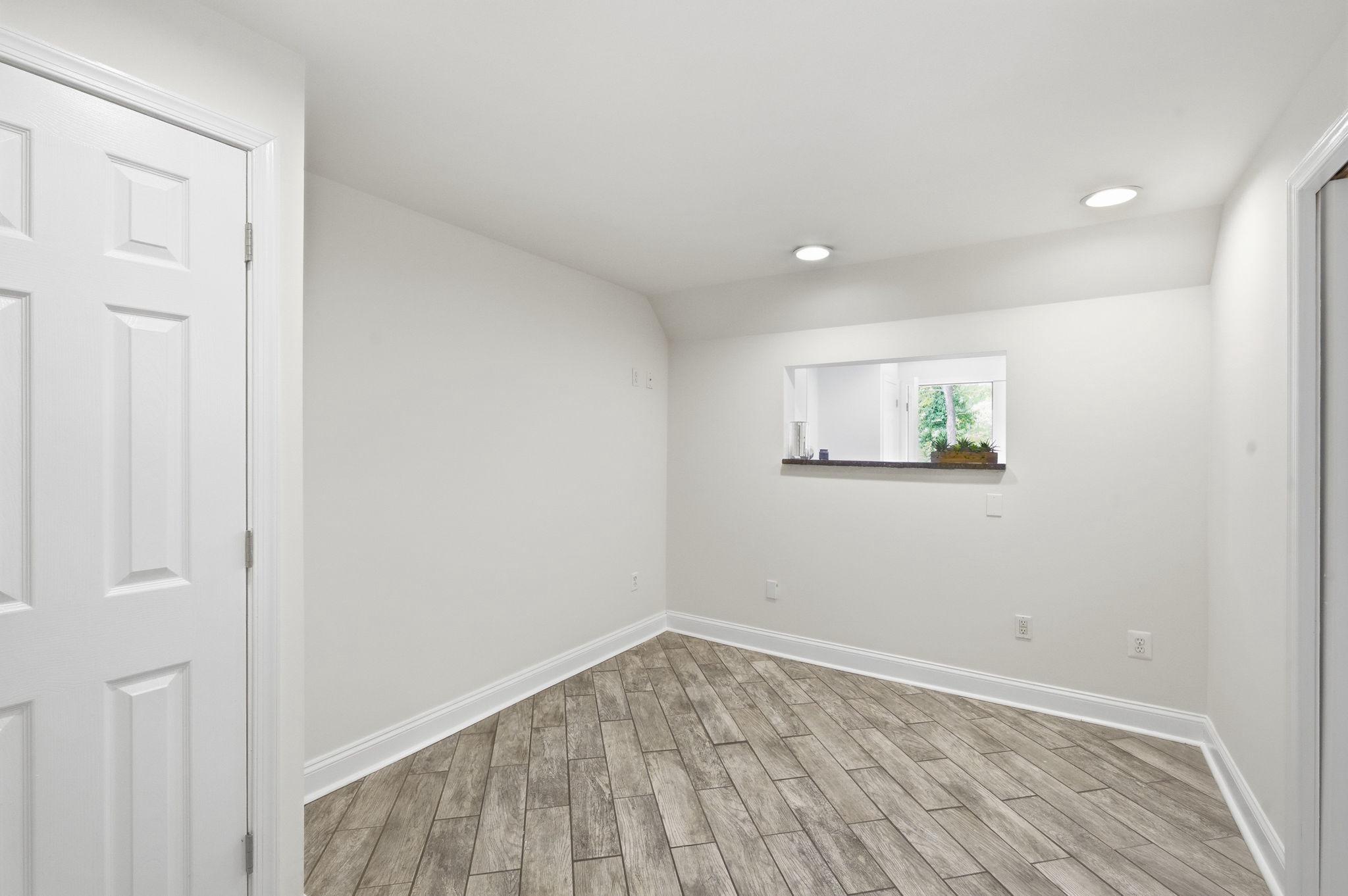 996 Headwater Road Annapolis, MD 21403 - Photo 33 of 59 Lower level in-law suite