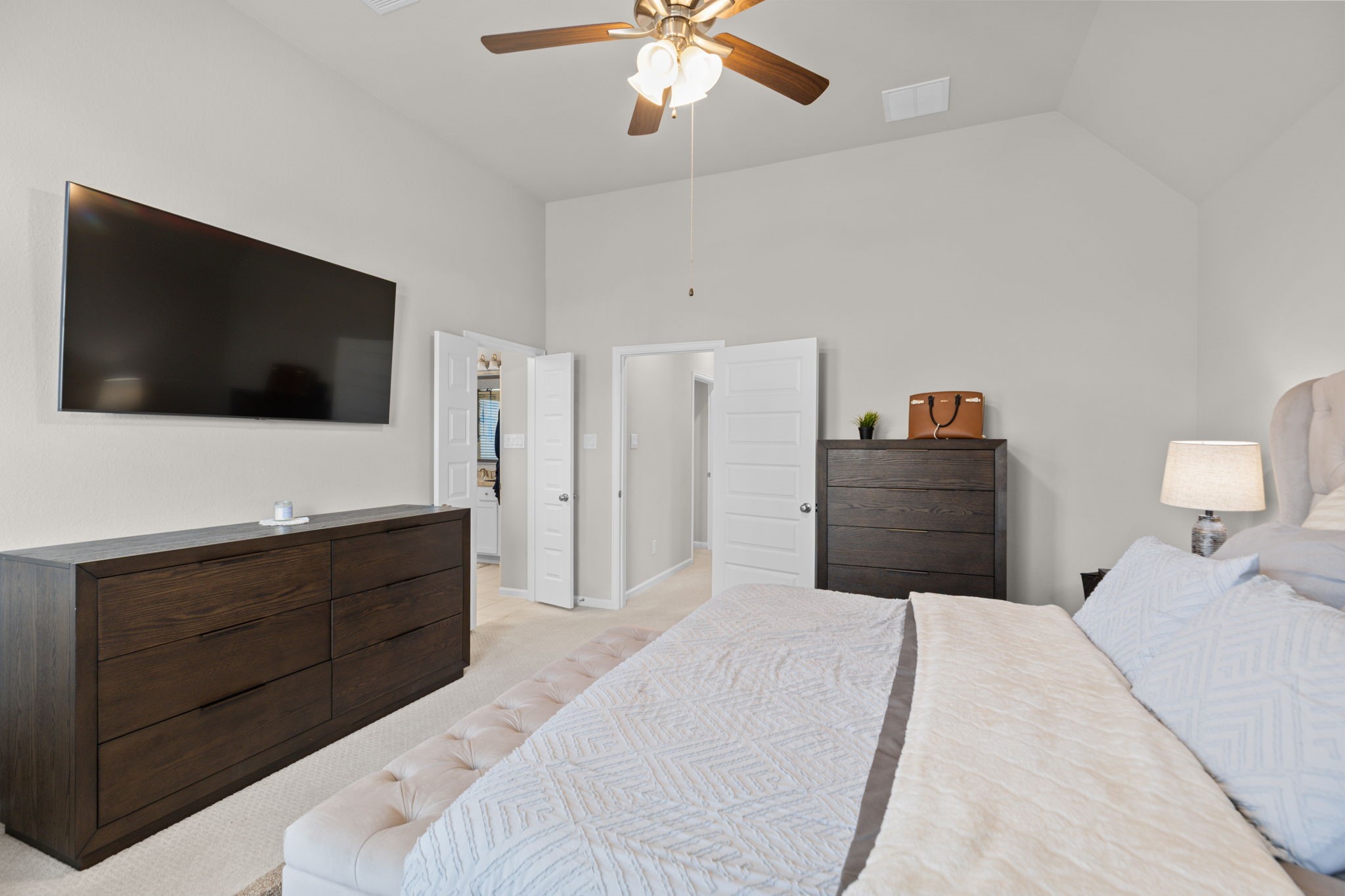 4004 Centre Meadow Way Houston, TX 77043 - Photo 23 of 33 Another view of the primary bedroom