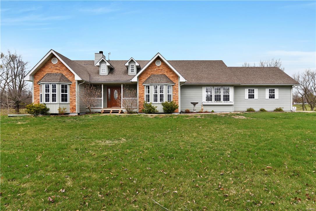 5323 Hazel Road Edwardsville, IL 62025 - Photo 1 of 63