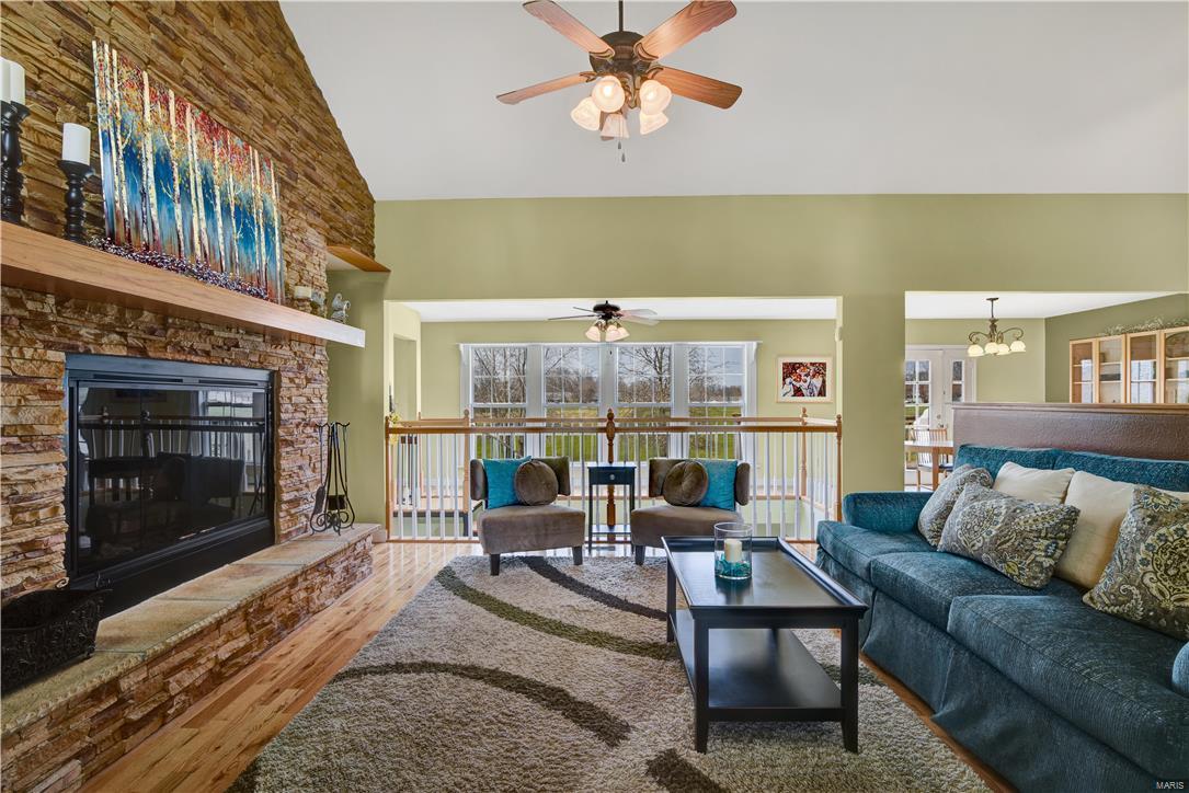 5323 Hazel Road Edwardsville, IL 62025 - Photo 7 of 63