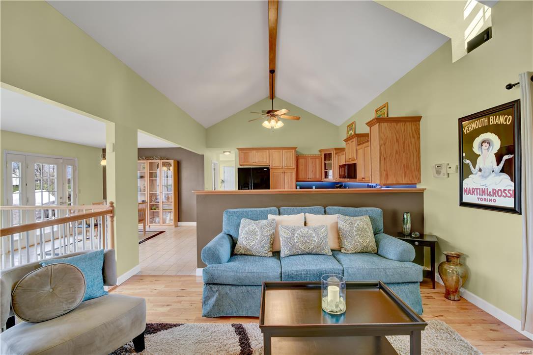 5323 Hazel Road Edwardsville, IL 62025 - Photo 9 of 63