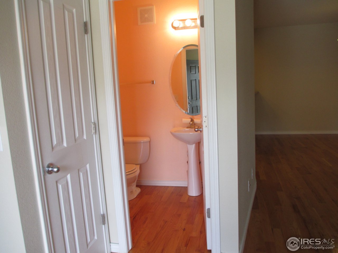 3713 Ridgeway Street Boulder, CO 80301 - Photo 5 of 13 Powder Room on Main Level