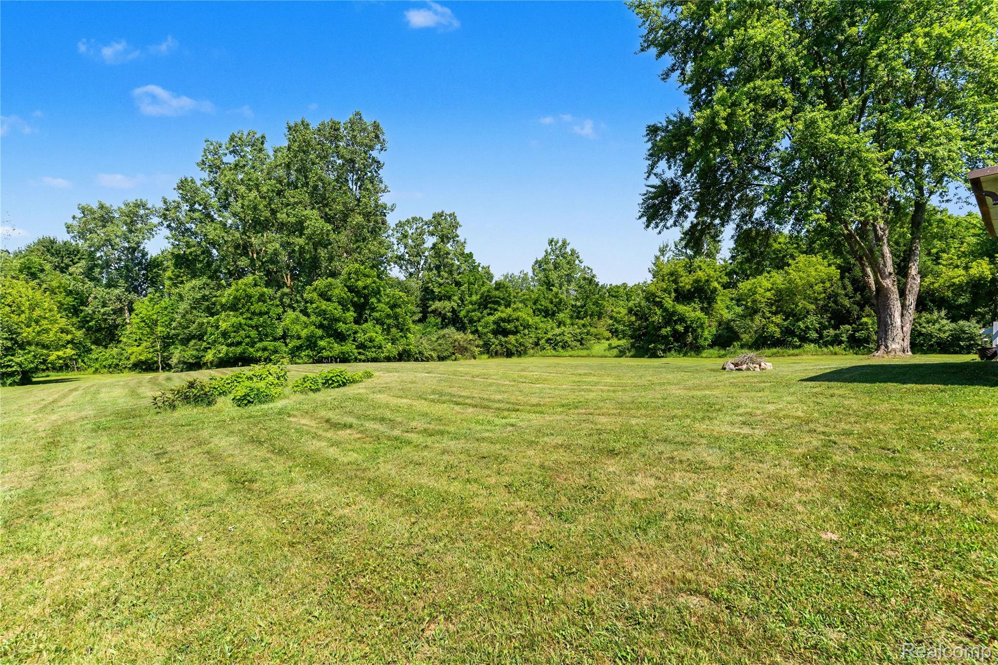 4427 North Washburn Road Davison, MI 48423 - Photo 32 of 37 Lovely.