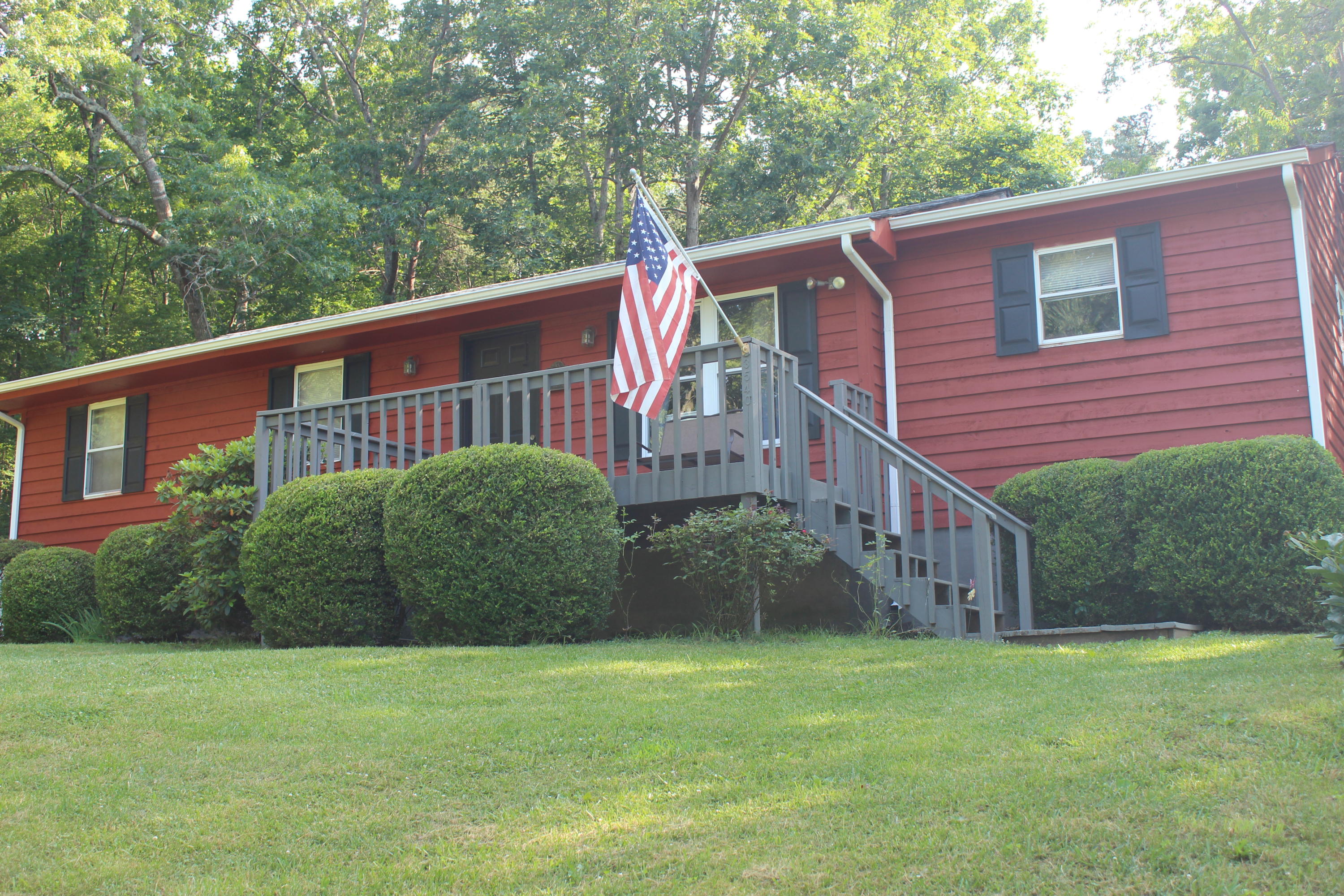 3540 Leffel Road Roanoke, VA 24018 - Photo 1 of 23 Front