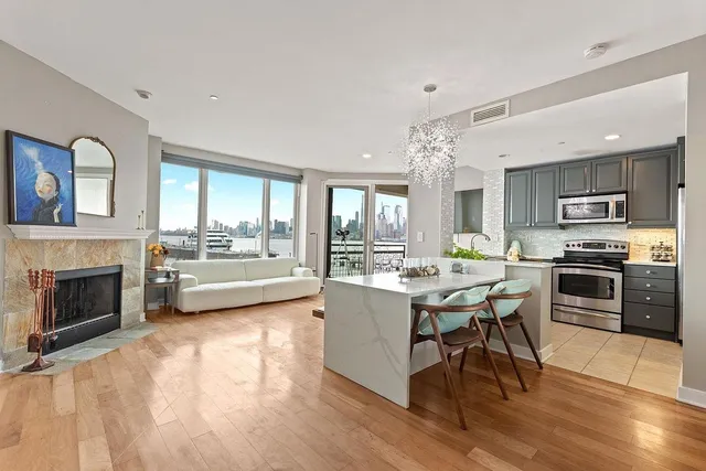 $3,500 | 600 Harbor Boulevard, Unit 867, Weehawken, NJ 07086