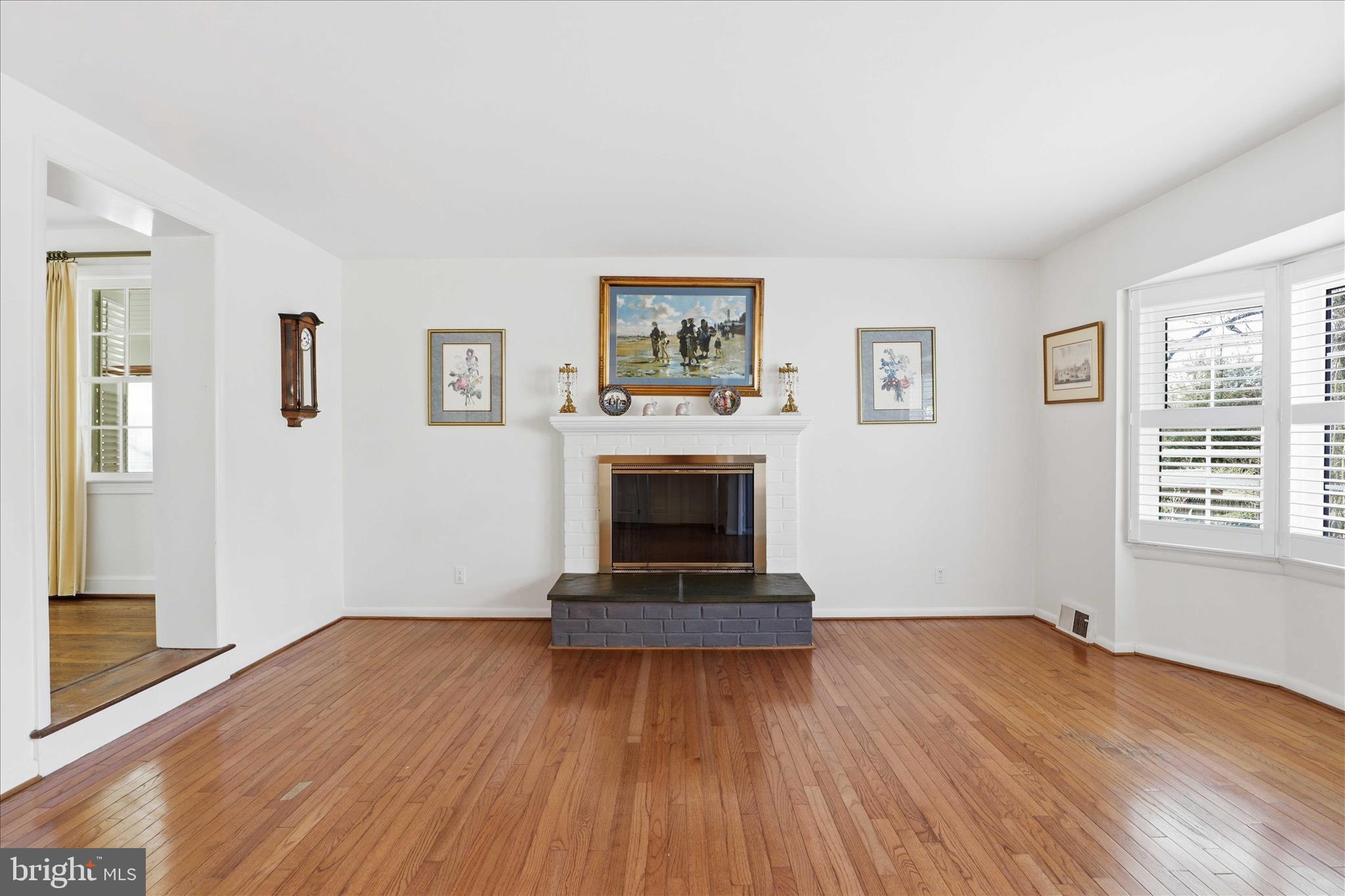 10010 Raynor Road Silver Spring, MD 20901 - Photo 10 of 45 First Floor Family Room