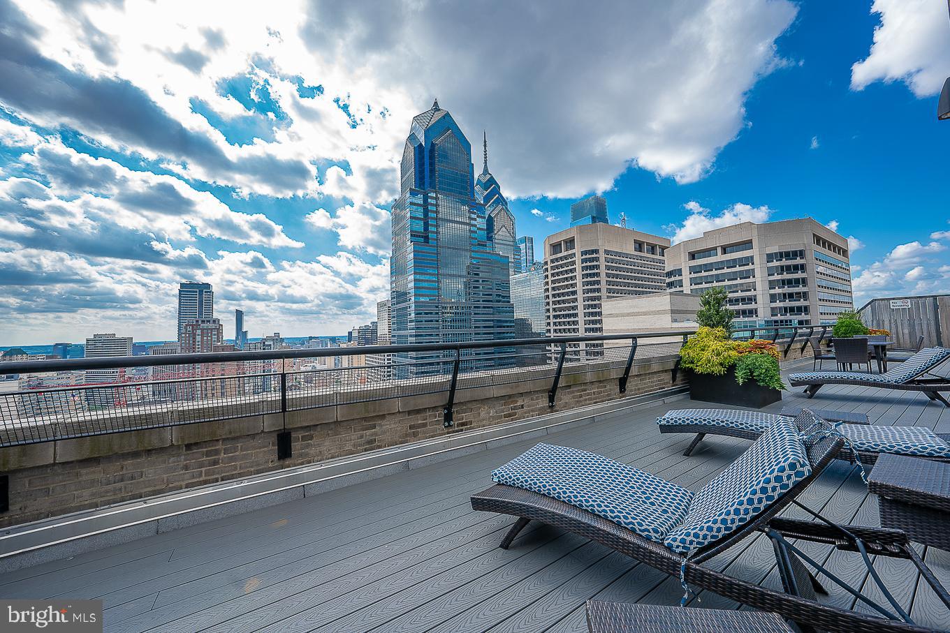 111 South 15th Street, Unit 2001 Philadelphia, PA 19102 - Photo 14 of 17 a view of a terrace with sitting area