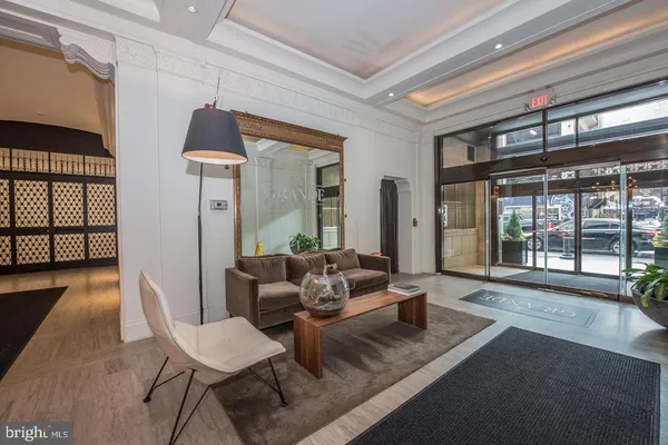 $1,800 | 111 South 15th Street, Unit 2001, Philadelphia, PA 19102