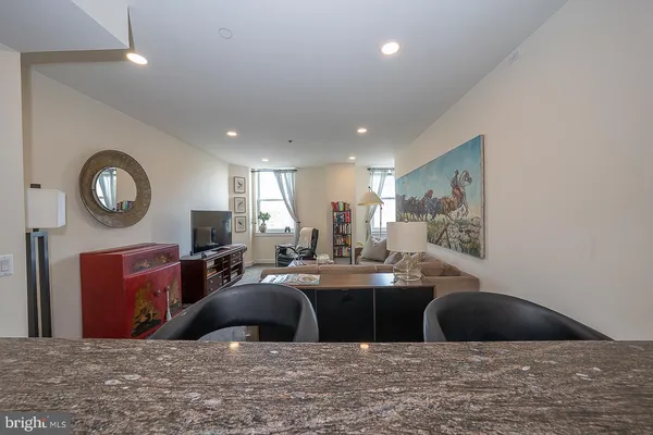 $1,800 | 111 South 15th Street, Unit 2001, Philadelphia, PA 19102