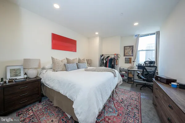 $1,800 | 111 South 15th Street, Unit 2001, Philadelphia, PA 19102