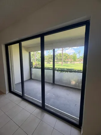 $1,800 | 703 Sunny Pine Way, Unit C1, Greenacres, FL 33415