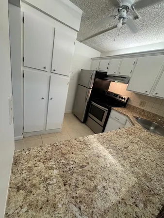 $1,800 | 703 Sunny Pine Way, Unit C1, Greenacres, FL 33415