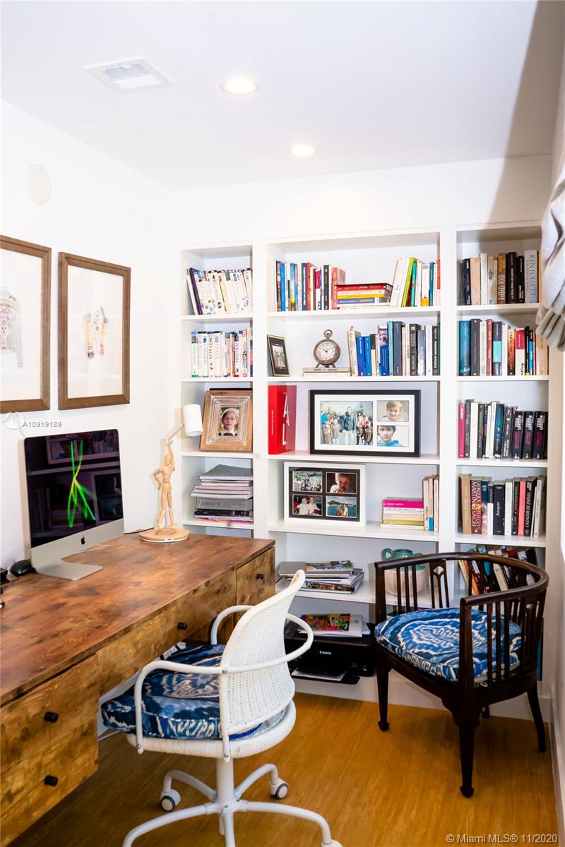 524 Woodcrest Road Key Biscayne, FL 33149 - Photo 3 of 10