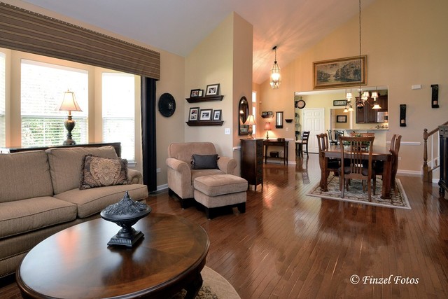 1008 Riviera Drive Elgin, IL 60124 - Photo 8 of 21