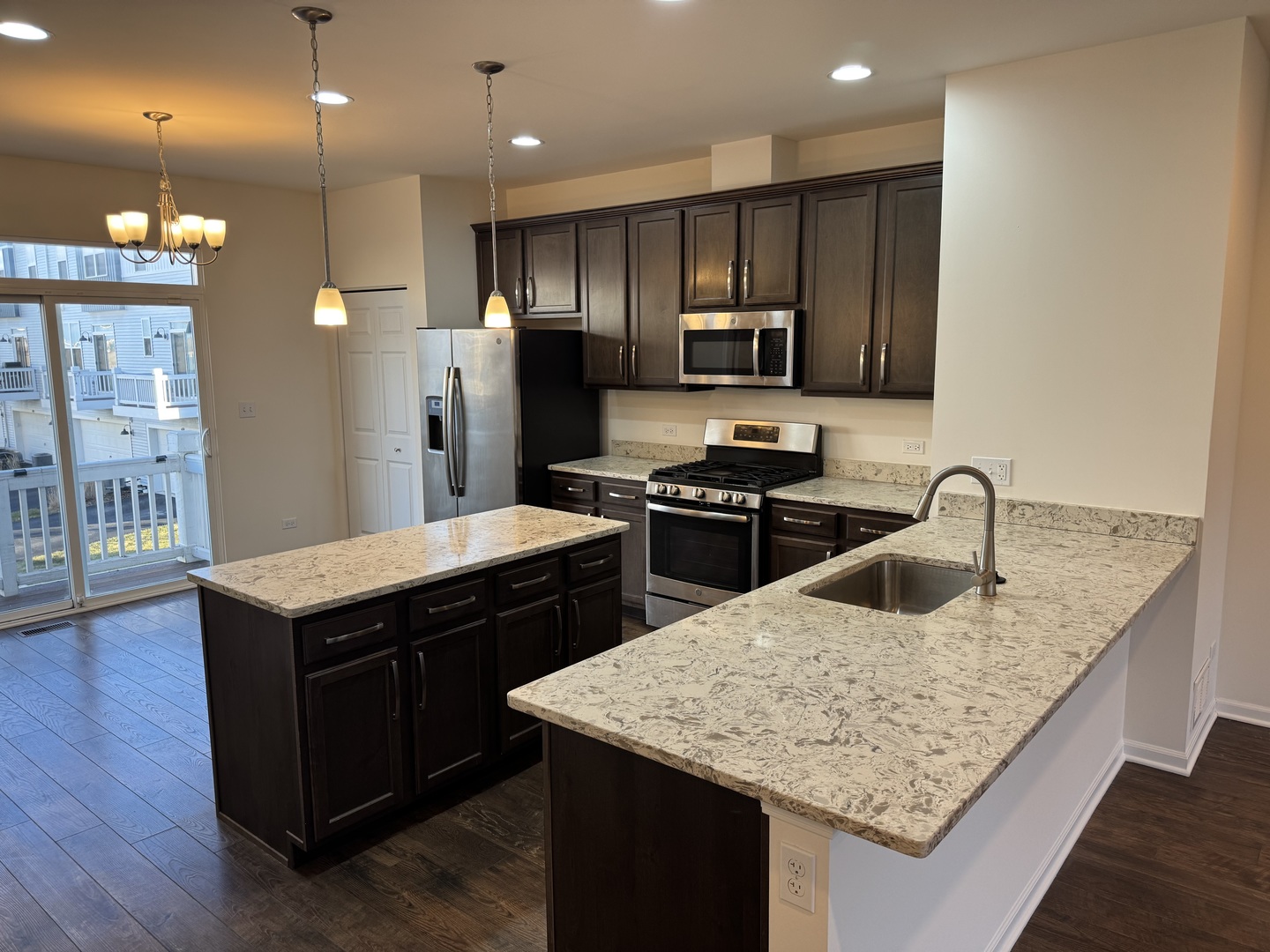 4170 Irving Road Aurora, IL 60504 - Photo 5 of 20 Gallery Image 5