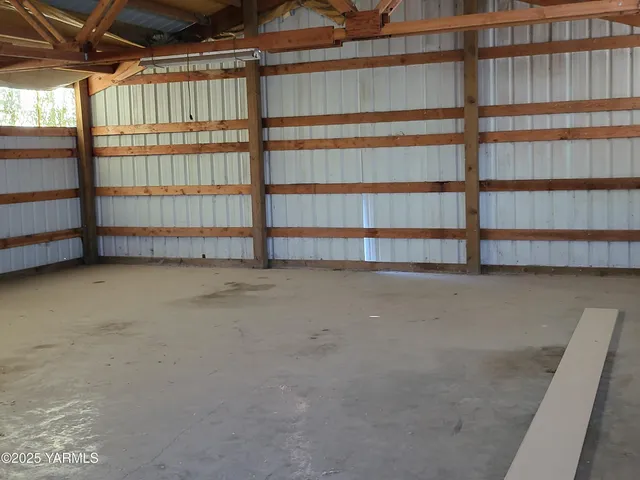 $450,000 | 300 Fort Road, Toppenish, WA 98948