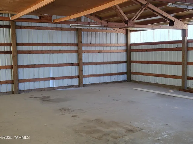 $450,000 | 300 Fort Road, Toppenish, WA 98948