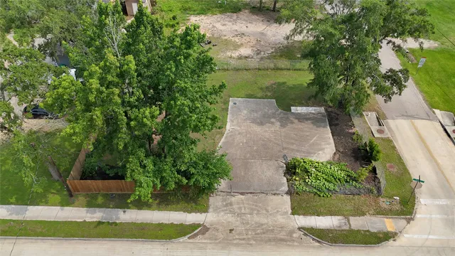 $1,000 | 1620 Odd Fellow Street, Conroe, TX 77301