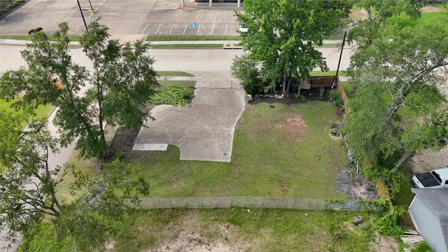 $1,000 | 1620 Odd Fellow Street, Conroe, TX 77301