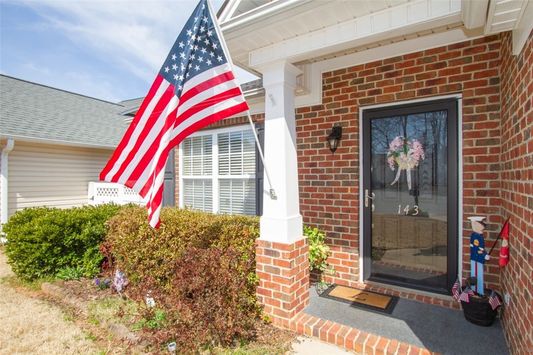 143 Abigail Lane Anderson, SC 29621 - Photo 2 of 22 Gallery Image 2