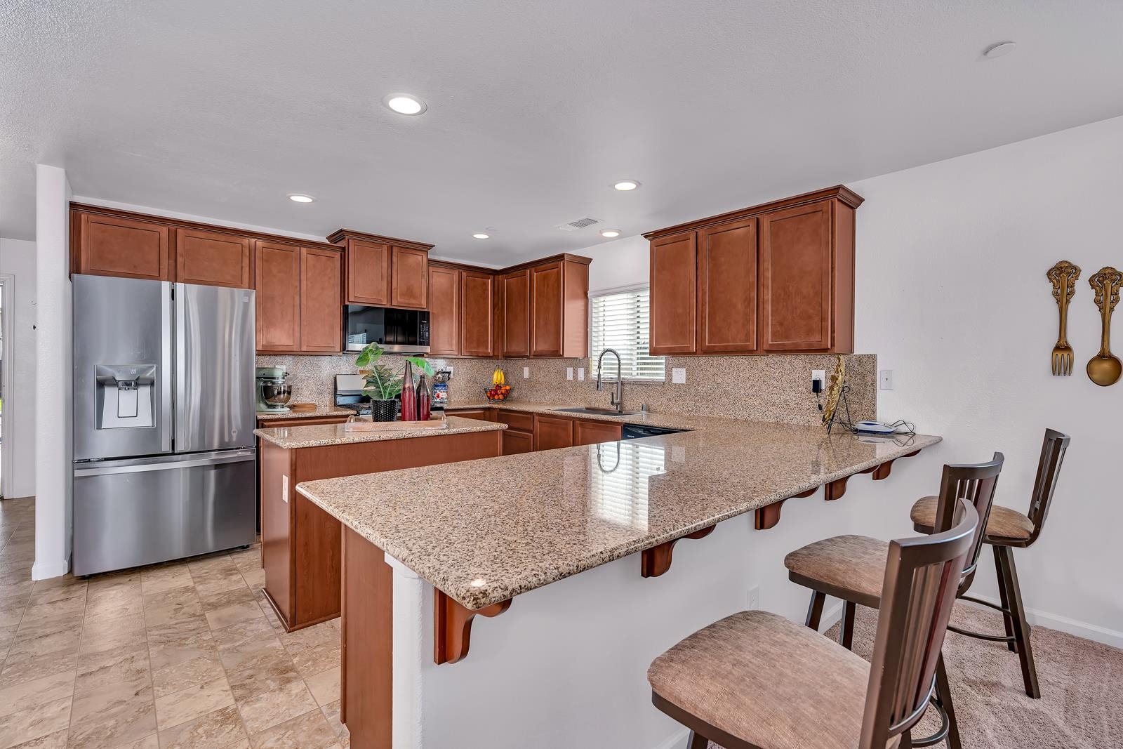 336 Solano Street Madera, CA 93638 - Photo 7 of 41