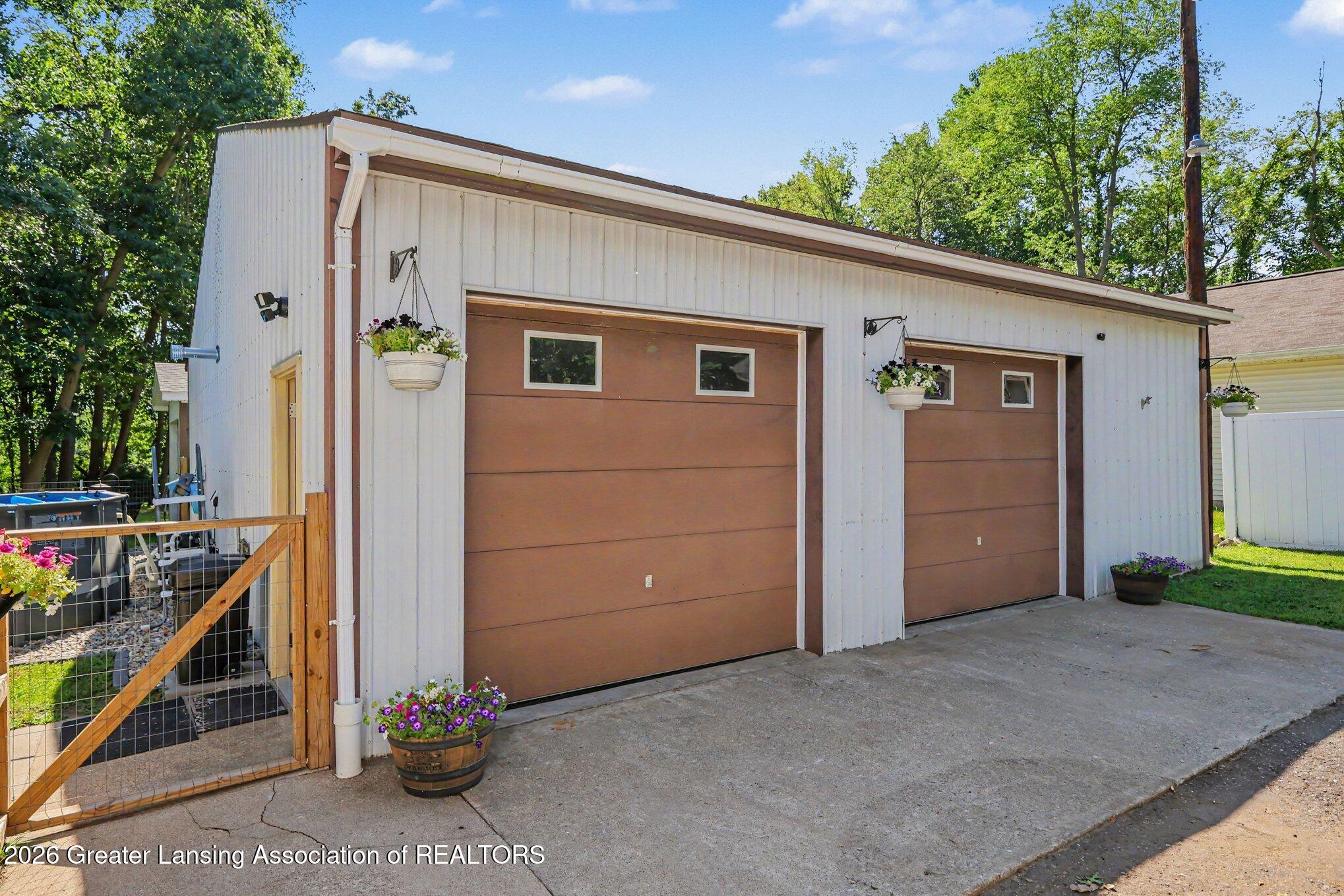 8995 River Park Road Jackson, MI 49201 - Photo 21 of 25 037_file_5933