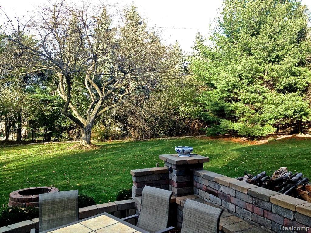 2452 Blockton Road Rochester Hills, MI 48306 - Photo 7 of 21