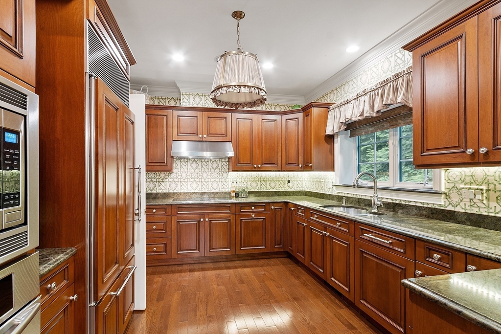 52 Summit Road, Unit 7 Belmont, MA 02478 - Photo 5 of 25