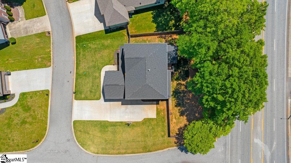 2 Peaceful Court Fountain Inn, SC 29644 - Photo 4 of 31 Gallery Image 4