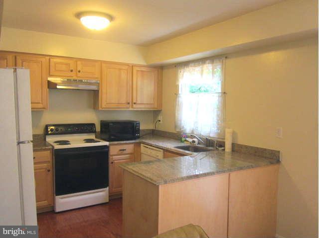 3209 Bustleton Lane Silver Spring, MD 20906 - Photo 2 of 27 Kitchen