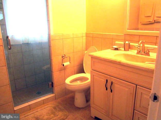 3209 Bustleton Lane Silver Spring, MD 20906 - Photo 18 of 27 Bath