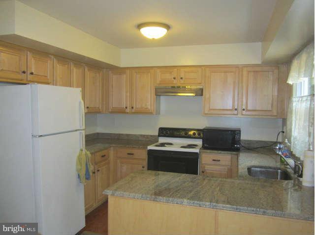 3209 Bustleton Lane Silver Spring, MD 20906 - Photo 4 of 27 Kitchen