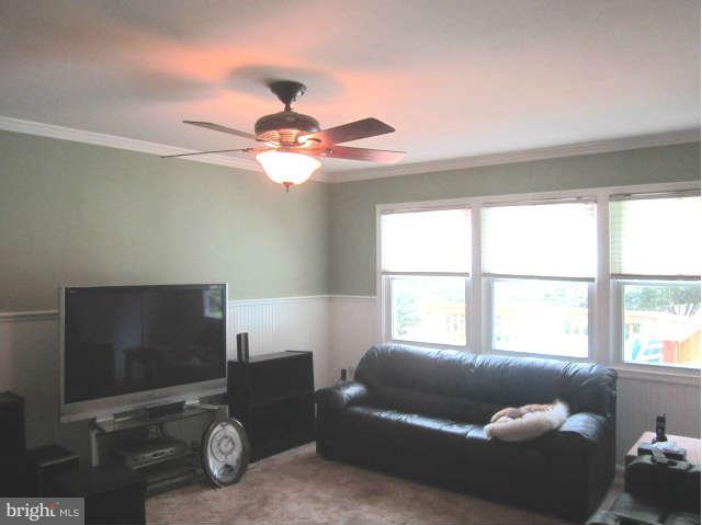 3209 Bustleton Lane Silver Spring, MD 20906 - Photo 5 of 27 Family Room
