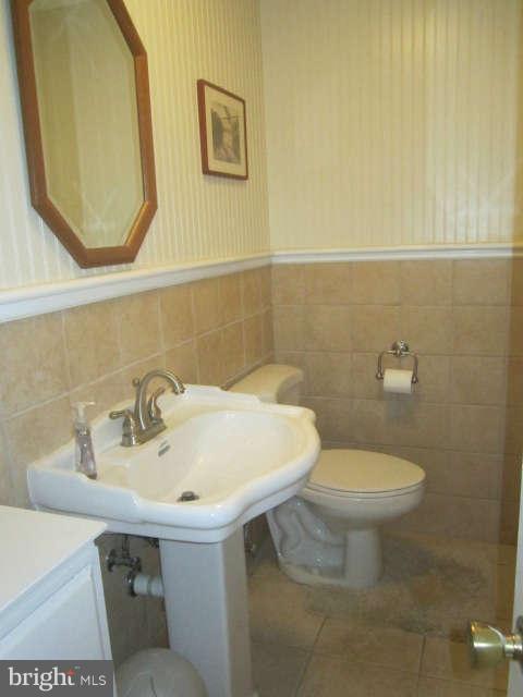 3209 Bustleton Lane Silver Spring, MD 20906 - Photo 9 of 27 Bath
